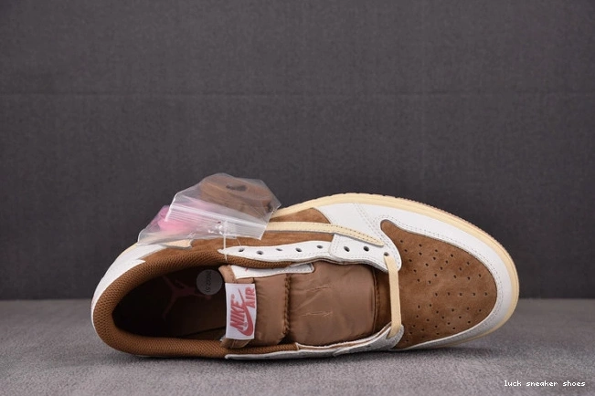 Reps LUCY OG Low Scott x Travis 1 SP AJ DM7866-106 0712